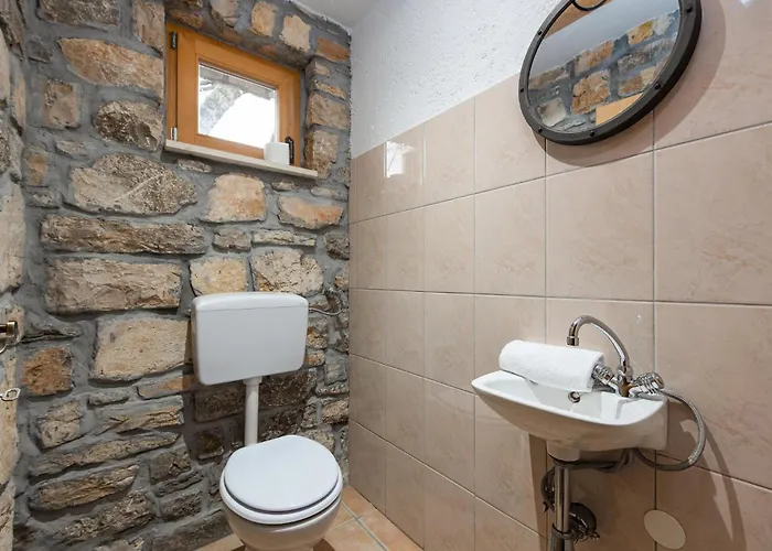 Awesome Home In Zadar With Kitchen Murvica (Policnik)