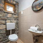 Awesome Home In Zadar With Kitchen Murvica (Policnik)