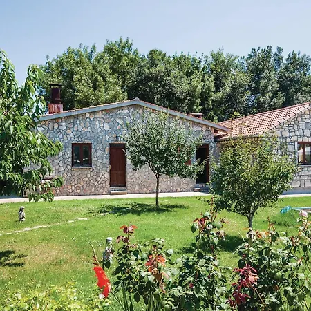 Stunning Home In Zadar *