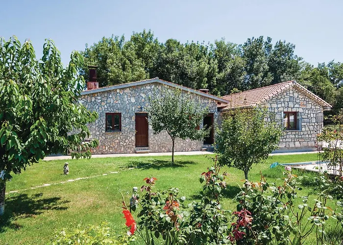 Awesome Home In Zadar With Kitchen *